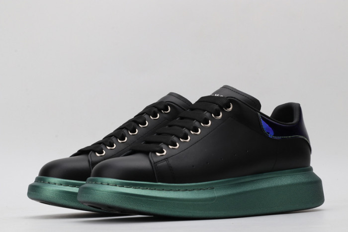 alex mcqu sneakers