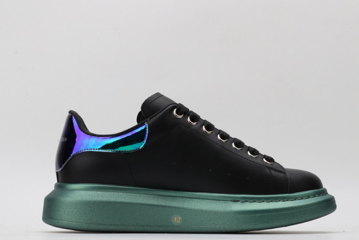 alex mcqu sneakers