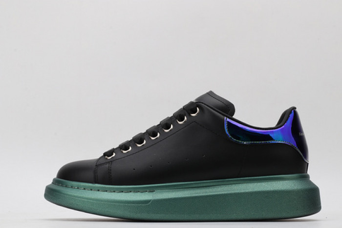 alex mcqu sneakers