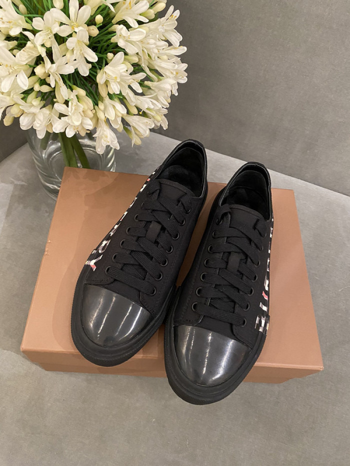 BUBERY SNEAKER