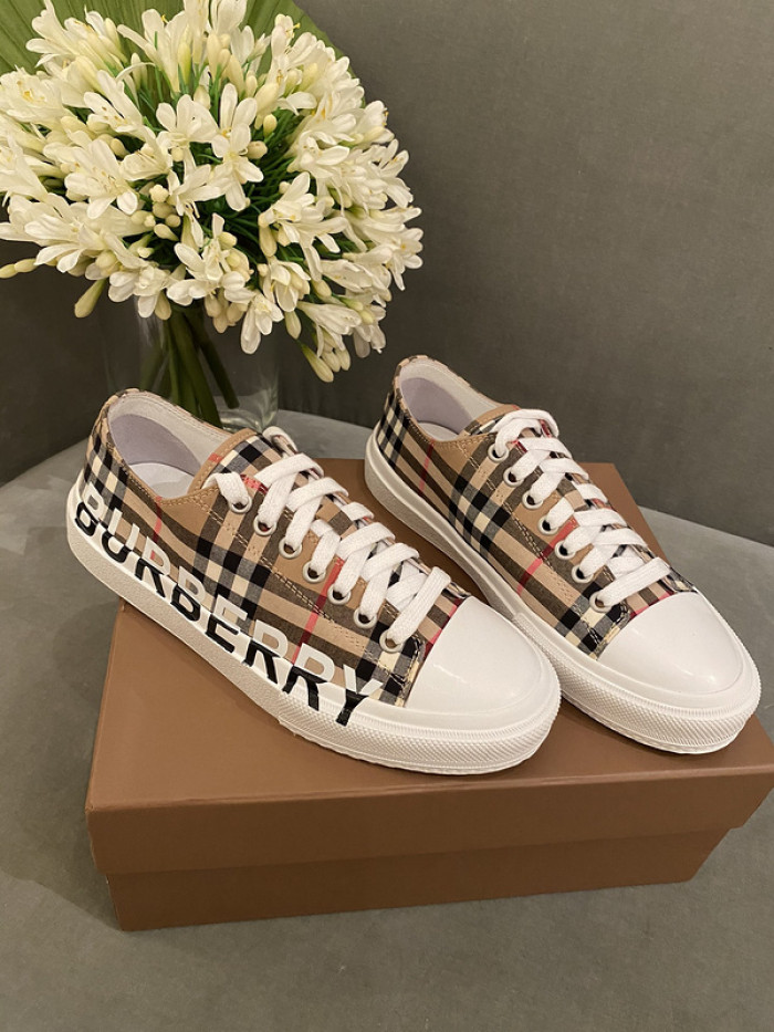 BUBERY SNEAKER