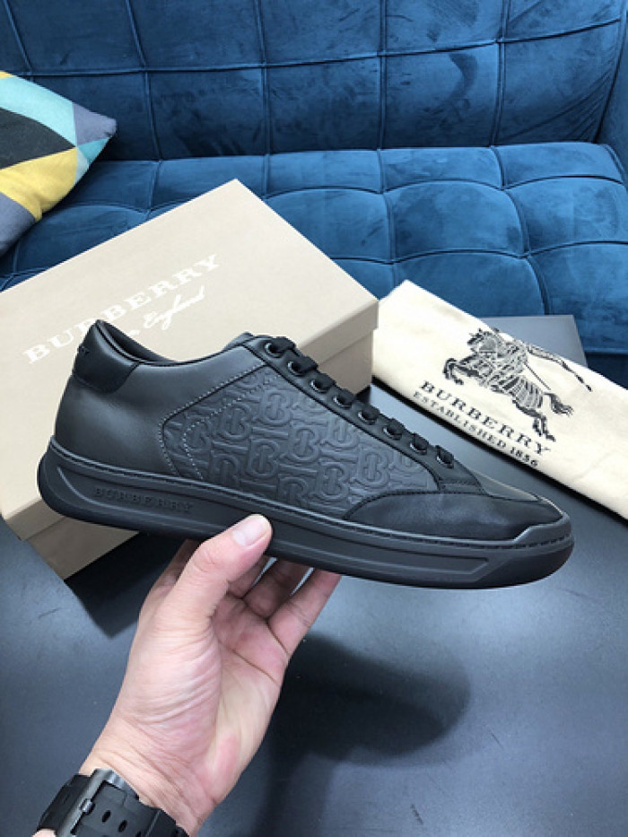 BUBERY SNEAKER