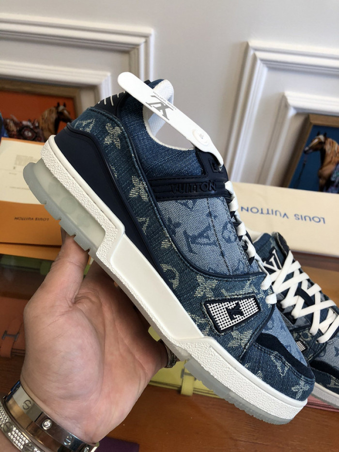lovt sneaker